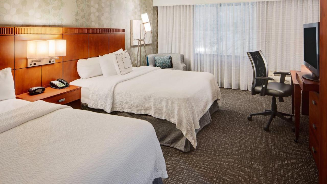 Courtyard By Marriott Pittsburgh West Homestead Waterfront Extérieur photo