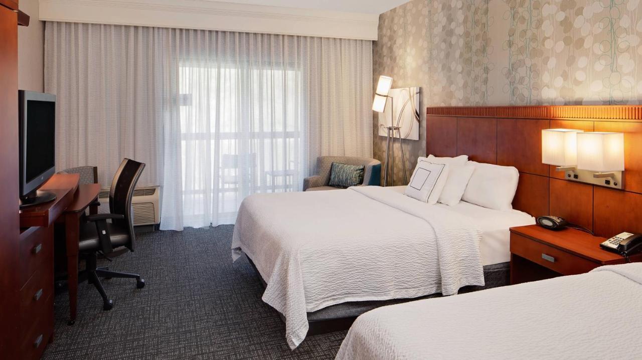 Courtyard By Marriott Pittsburgh West Homestead Waterfront Extérieur photo