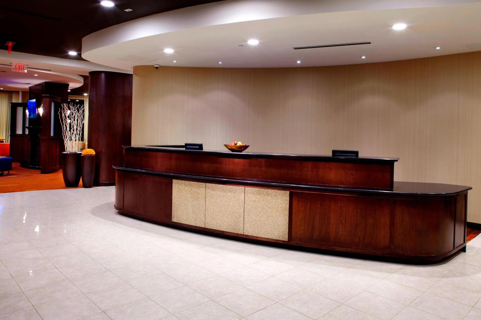 Courtyard By Marriott Pittsburgh West Homestead Waterfront Extérieur photo