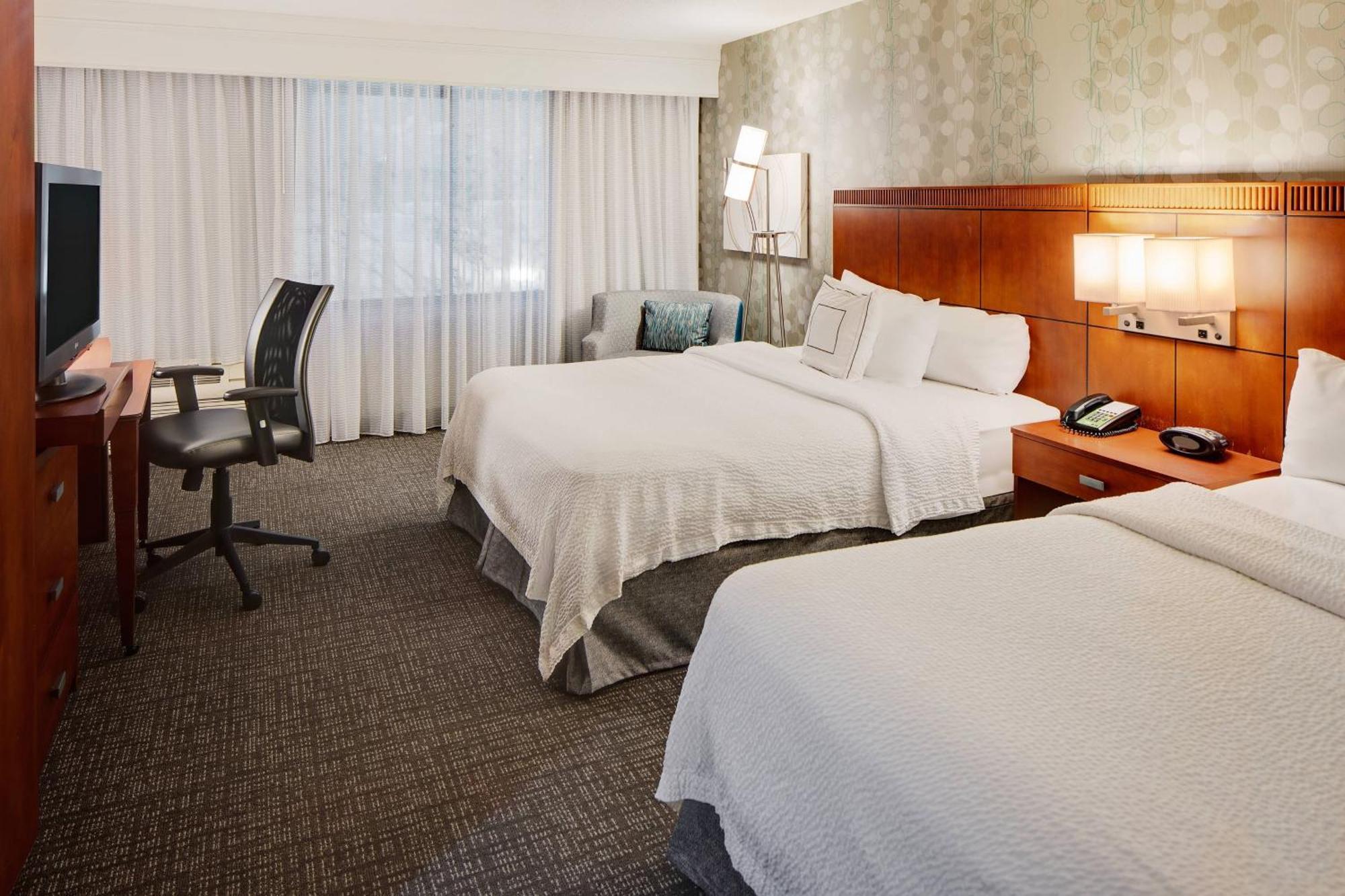 Courtyard By Marriott Pittsburgh West Homestead Waterfront Extérieur photo