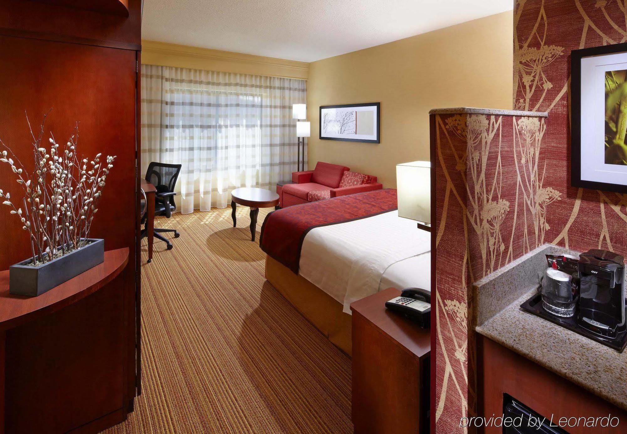 Courtyard By Marriott Pittsburgh West Homestead Waterfront Chambre photo